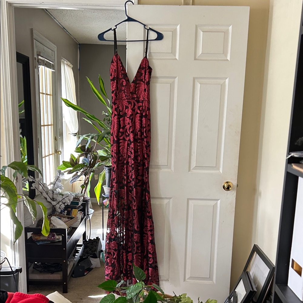 Elegant Backless Red Dress